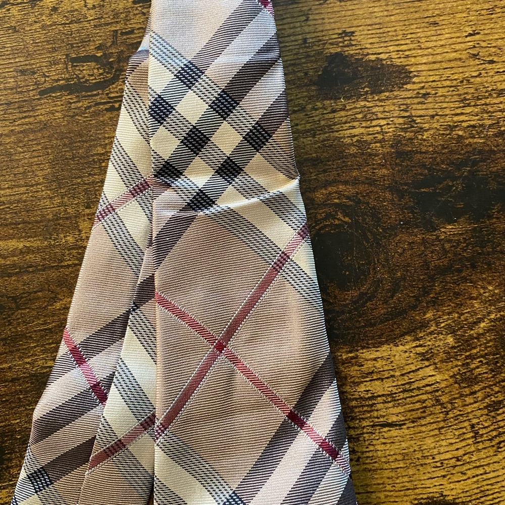 Burberry London men’s tie - Picture 7 of 11